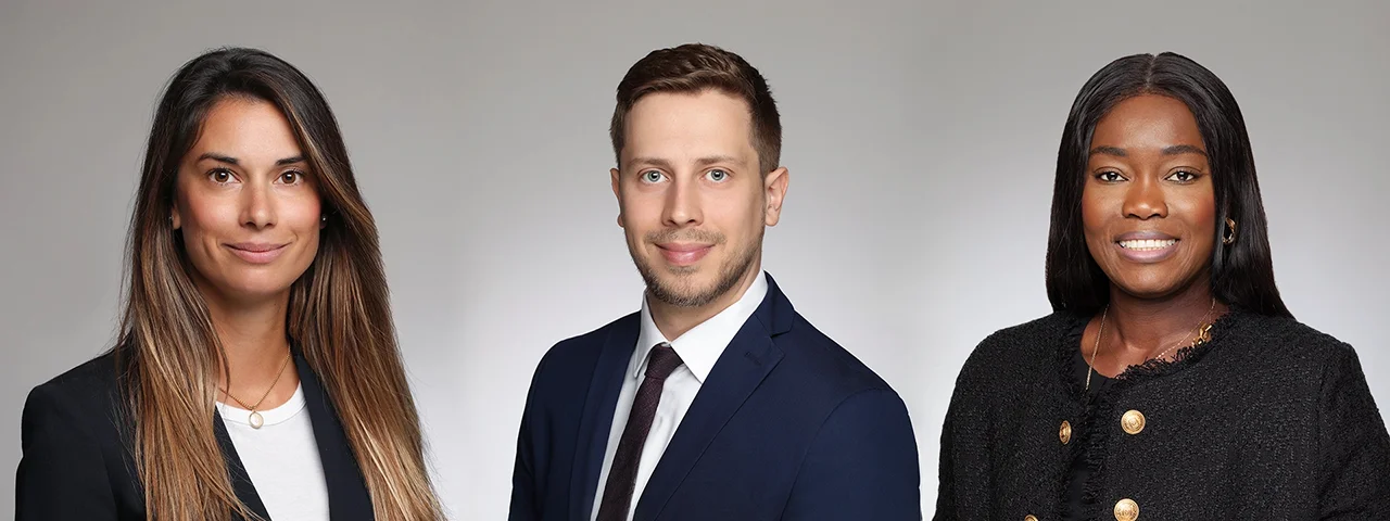photo portrait cv et linkedin d’une femme et d’un homme posant pour un photographe à Genève